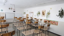 czy dziś są zamknięte szkoły przez mróz