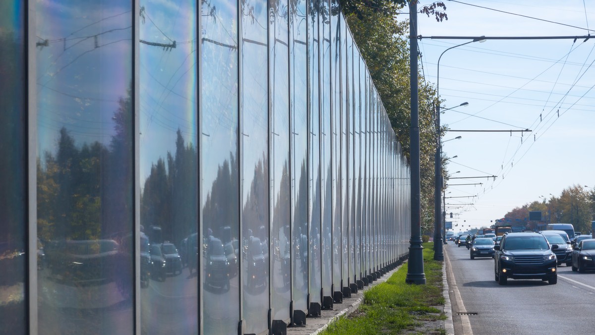 Regionalna Dyrekcja Ochrony Środowiska wydała tzw. decyzję środowiskową dla rozbudowy autostrady A2 pomiędzy węzłami Poznań Zachód a Poznań Krzesiny. Wynika z niej, że RDOŚ nie uwzględnił większości uwag mieszkańców i Rady Osiedla Świerczewo - informuje portal codziennypoznan.pl