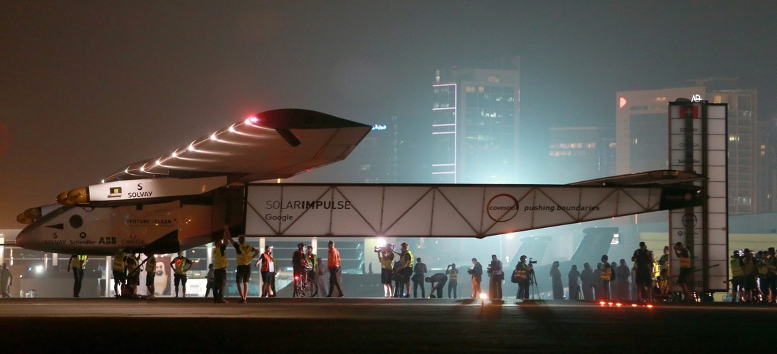 Trasa przelotu samolotu Solar Impulse 2 podzielona była na etapy. Po drodze piloci odwiedzili m.in. Indie, Chiny, Japonię, Stany Zjednoczone, Włochy i Egipt.