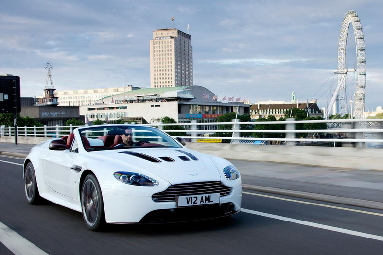 Aston Martin V12 Vantage: roadster dla wybranych