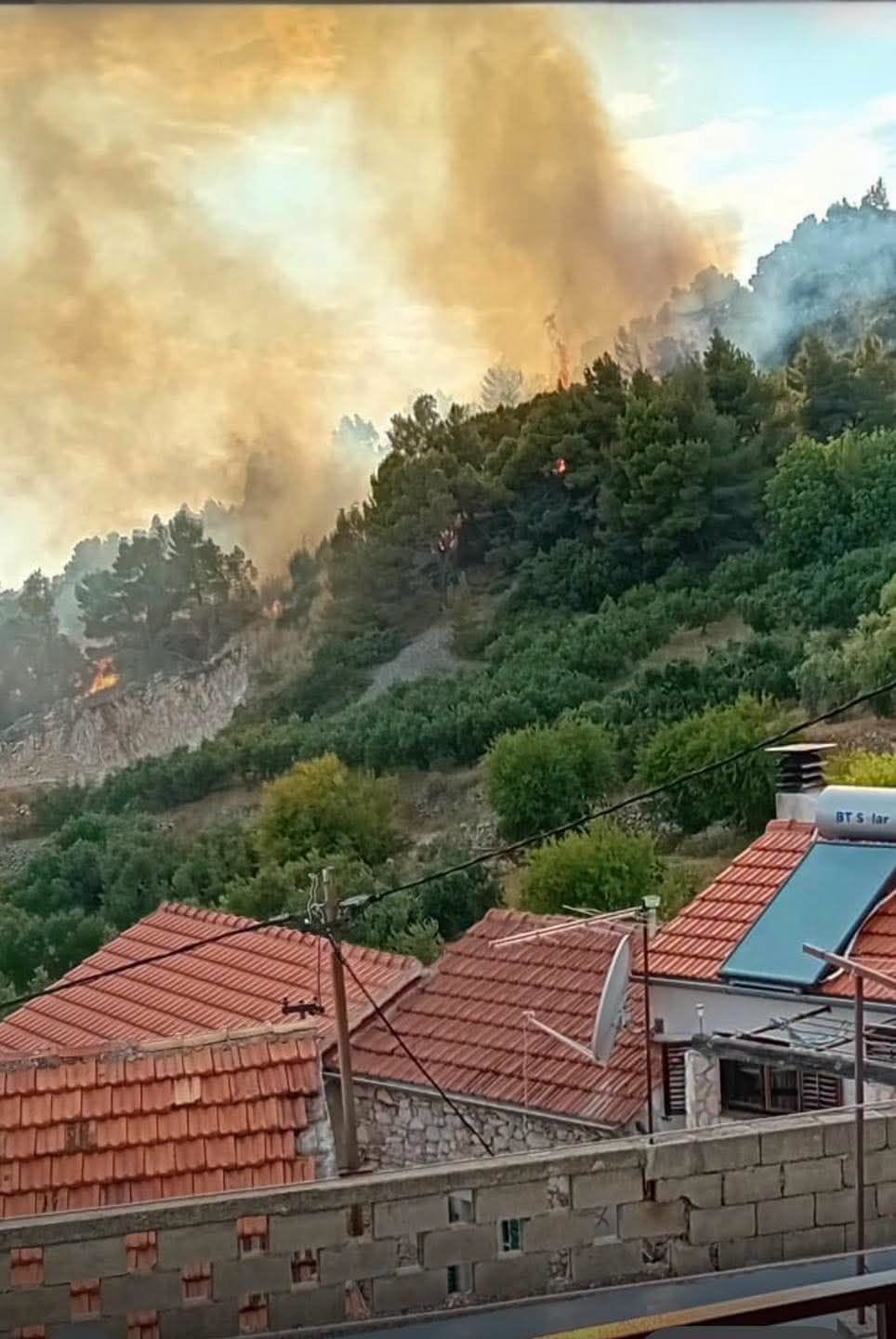 Požiar na chorvátskom ostrove Hvar.
