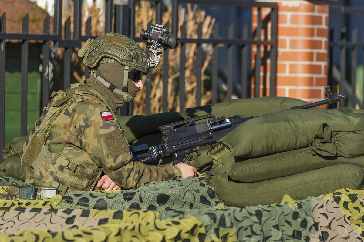 Tyle Polaków wierzy w wojnę w Polsce