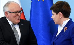 Timmermans o spotkaniu z Szydło: Jeśli będą rezultaty dialogu, nie będzie opinii KE