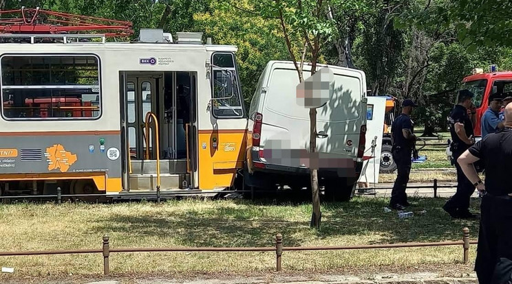 Villamos és pénzszállító ütközött az I. kerületben /Fotó: Baleset-info.hu