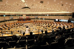 Ogromne diety, emerytura... Oni mogą wystartować w eurowyborach