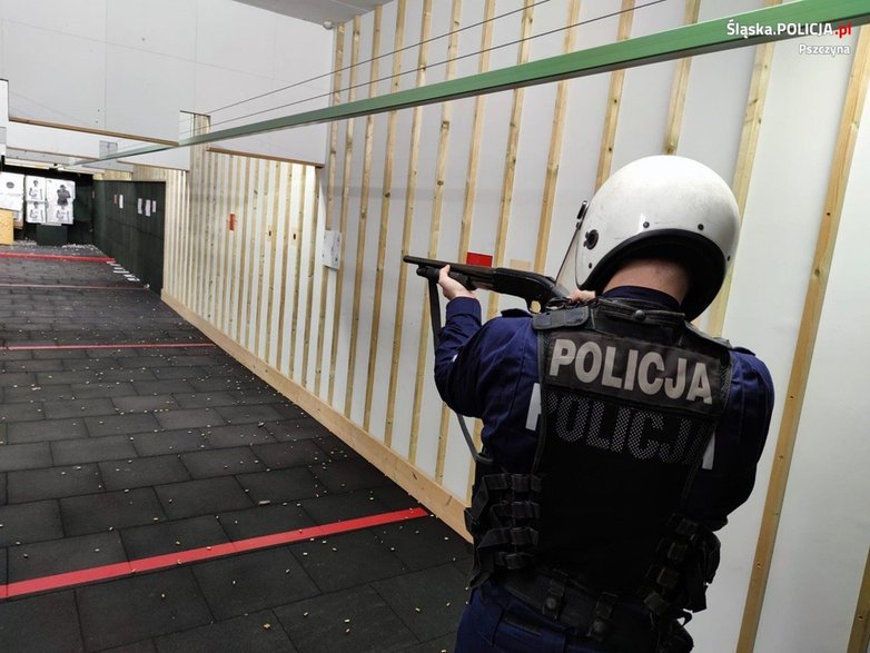 Szkolenie strzeleckie pszczyńskich policjantów - 28.11.2022 - autor: KPP Pszczyna