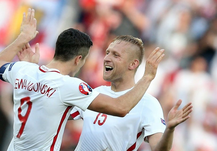 Napastnik Robert Lewandowski i obrońca Kamil Glik Euro 2016