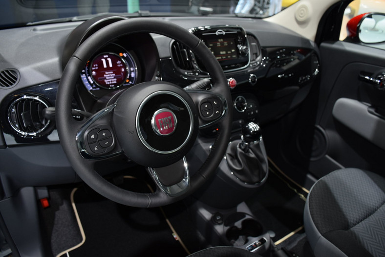 Fiat 500 (Frankfurt 2015)