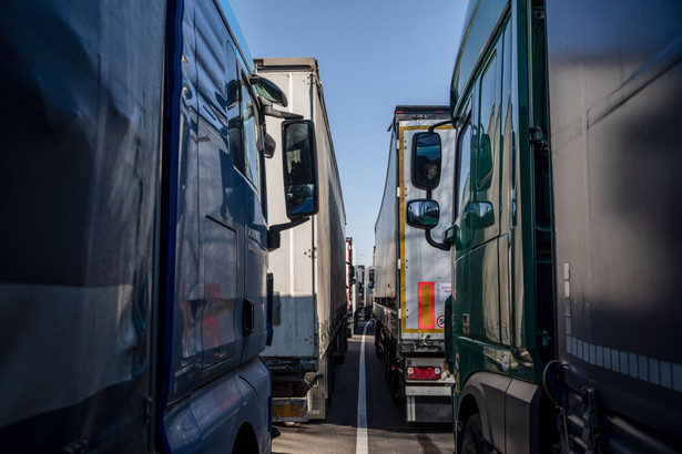 Kontrola ciężarówek na granicy z Ukrainą będzie intensywniejsza