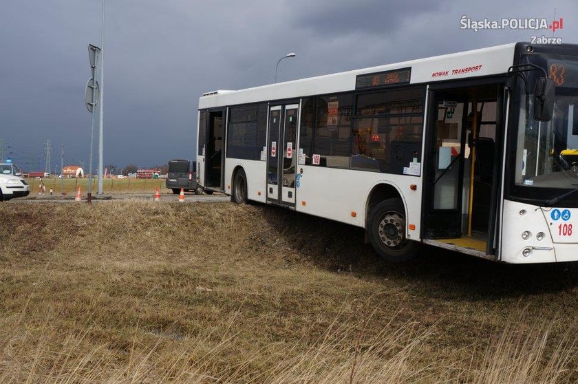 Kierowca autobusu stracił przytomność