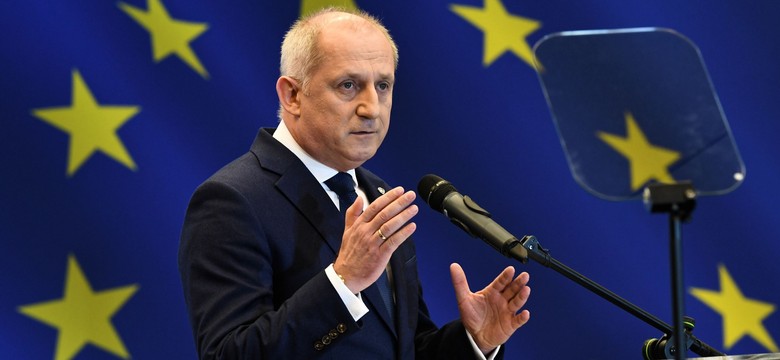 Burza po słowach Cimoszewicza o ustawie 447. Neumann broni byłego premiera: Kaczyński kłamie i dzieli Polaków