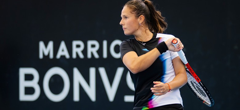 Kasatkina i Bencic w finale turnieju w Adelajdzie. Rywalki oddały mecze walkowerem