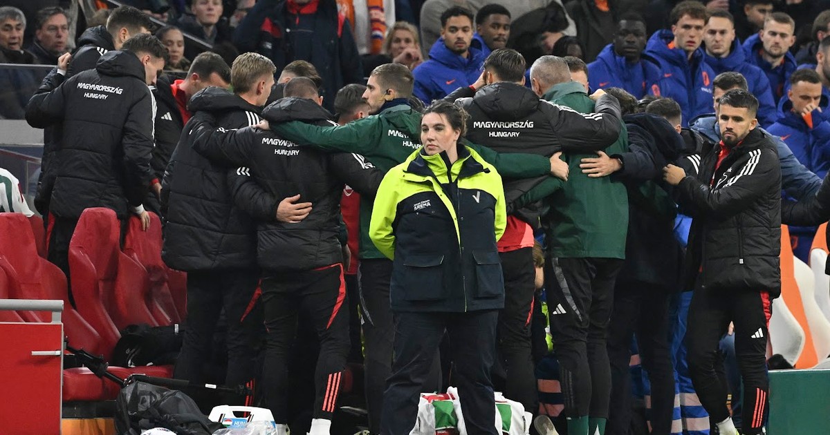 A holland játékosok mondták ki, hogy Szalai Ádámnak korábban is voltak már rohamai