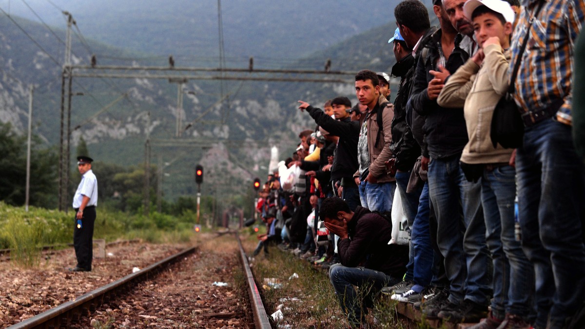 YEARENDER 2015 JUNE (Migrants pass through Macedonia on way to EU)