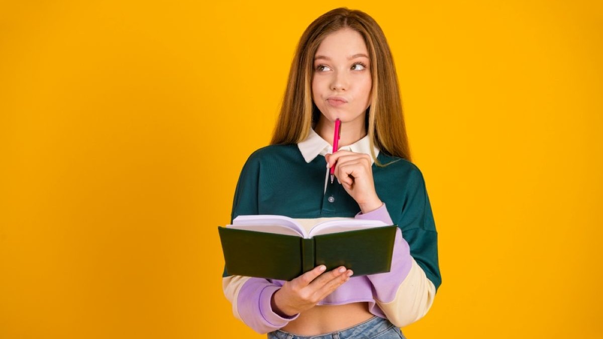 Cum se scrie corect: de asemenea sau deasemenea
