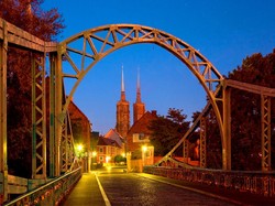 7 najpiękniejszych miejsc w Polsce, które jesienią powinni odwiedzić zakochani