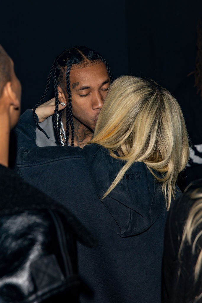Avril Lavigne és Tyga érzéki csókban forrnak össze