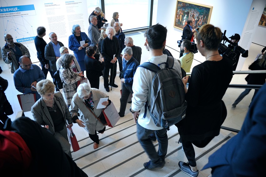 Prvi posetioci u renoviranoj zgradi Muzeja savremene umetnosti