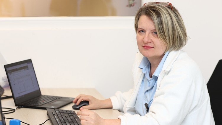 dr. Bakti Éva, a BioLif Lurdy plazmaközpont vezető orvosa