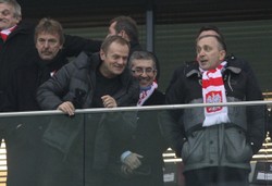 Donald Tusk pozwał "Nie". Chce przeprosin na Pudelku