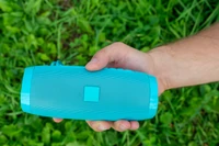 Te przenośne, wodoszczelne głośniki Bluetooth kupisz za mnie