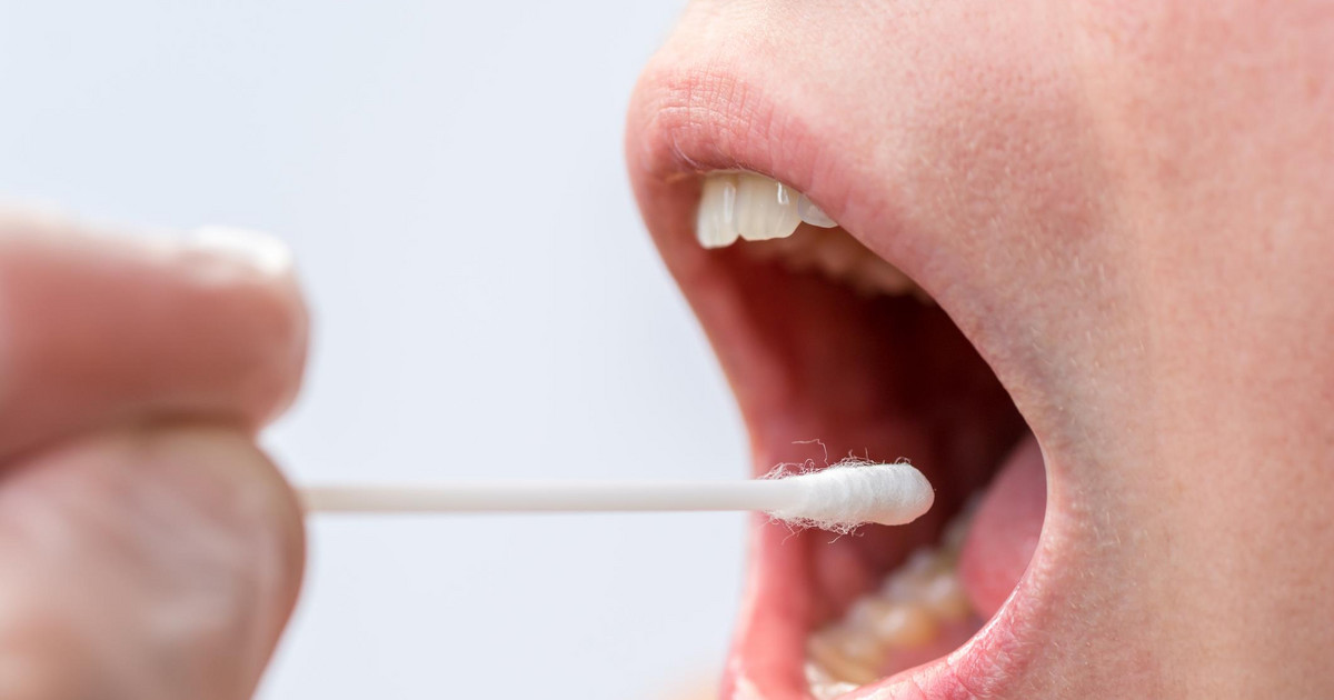 Przewlekłe wrzodziejące zapalenie jamy ustnej - przyczyny, diagnostyka,  leczenie