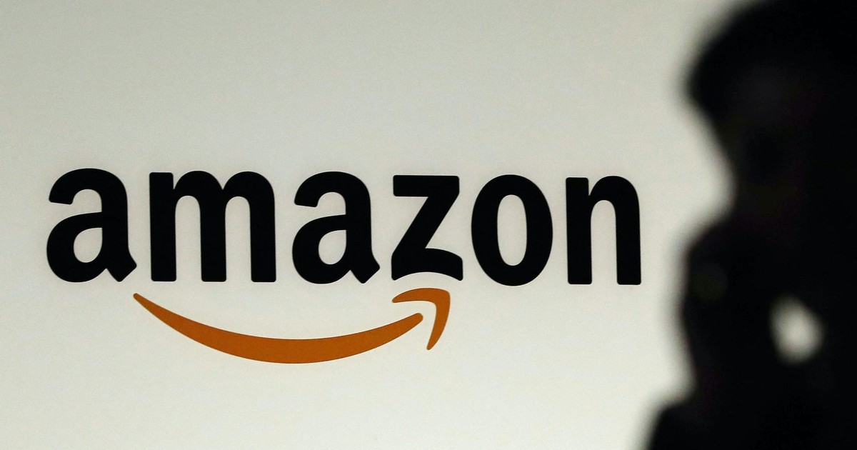 The SEC charged a former Amazon manager and her family with illegally ...