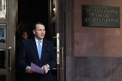 Sikorski zamyka rosyjski konsulat w Poznaniu. Moskwa straszy "bolesnymi retorsjami"
