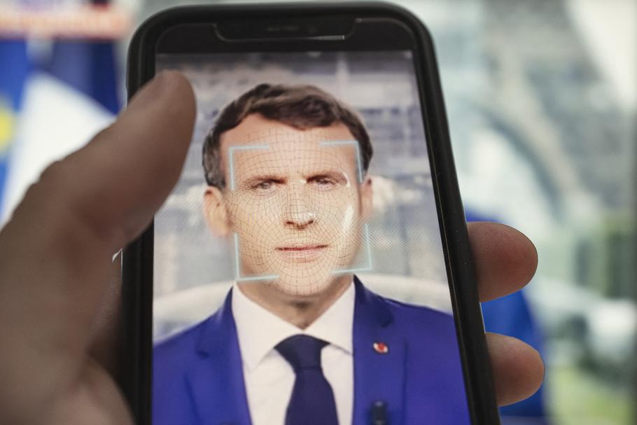 Zdjęcie prezydenta Francji Emmanuela Macrona wykonane 21 lipca 2021 r. za pomocą szpiegowskiego oprogramowania Pegasus.