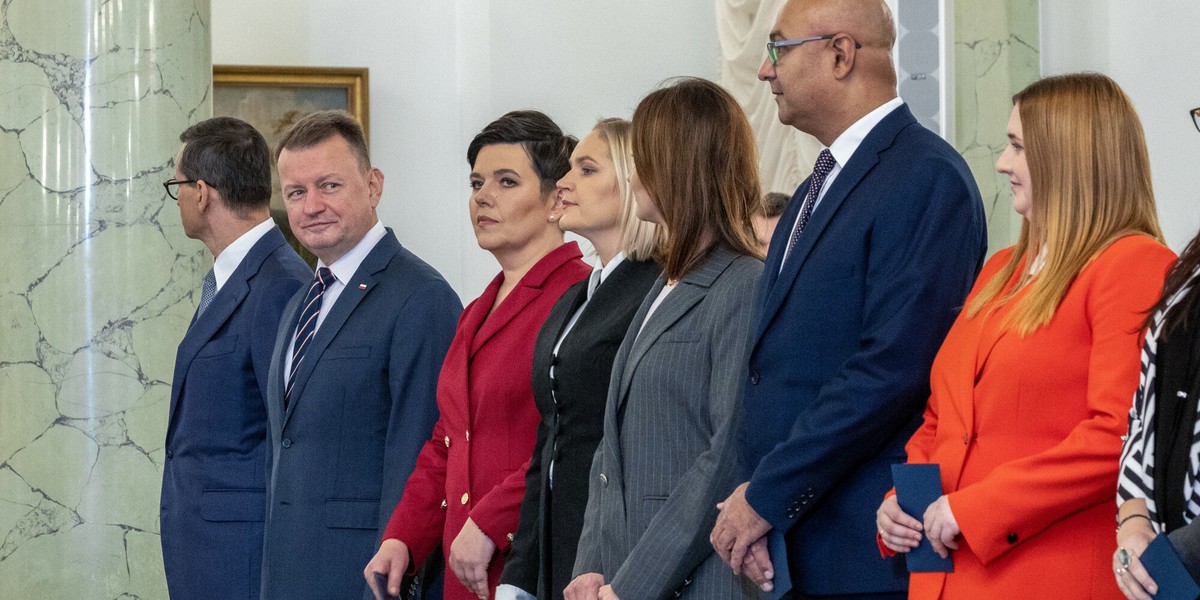 Zaprzysiezenie rzadu Mateusza Morawieckiego, 27 listopada 2023 r. Na zdjęciu od lewej: Mateusz Morawiecki, Mariusz Blaszczak, Dorota Bojemska, Dominika Chorosinska, Danuta Dmowska-Andrzejuk