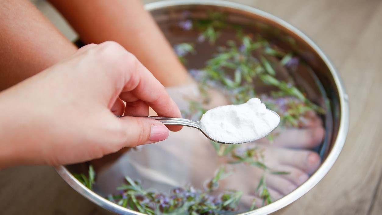 Ťažké nohy, opuchy a studené chodidlá sú častým problémom, ktorý znižuje kvalitu života – no dá sa s ním bojovať príjemne a prirodzene.