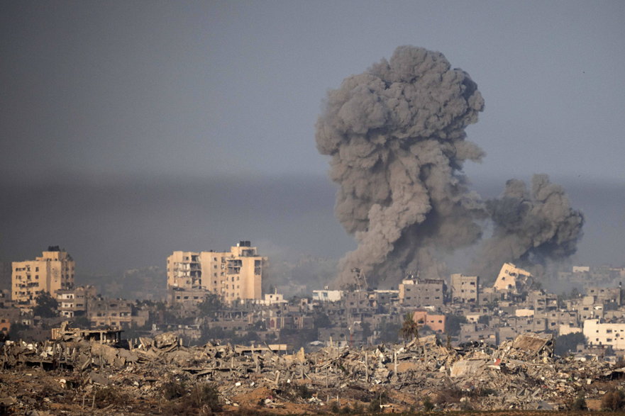Wybuch po izraelskim ataku na Strefę Gazy w listopadzie 2023 r.