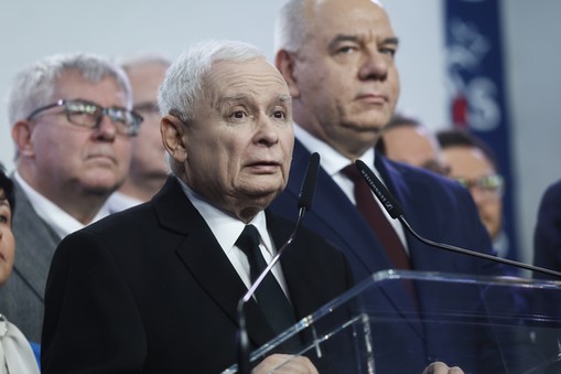 Prezes PiS Jarosław Kaczyński i politycy partii