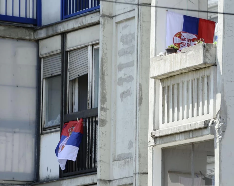 Podeljeno 10.000 srpskih zastava