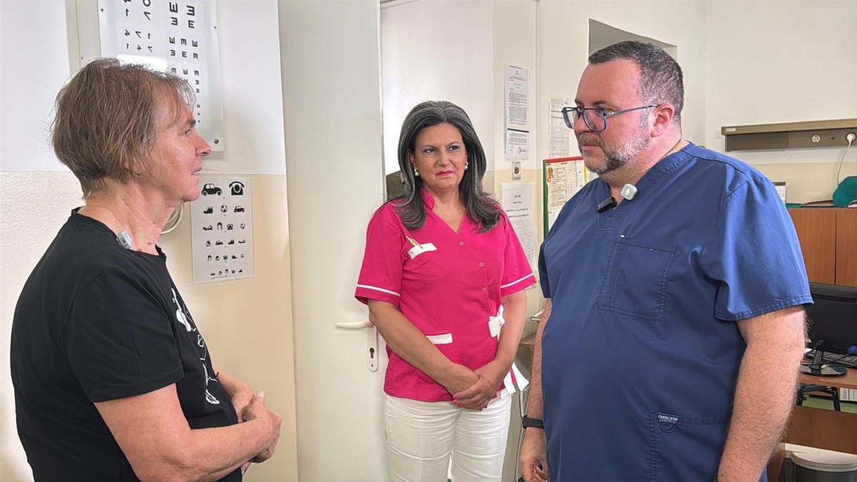 Direktor UKC Niš, doc. dr Milan Lazarević, poručio je da je rezultat postignut ogromnim angažovanjem celog medicinskog tima.
