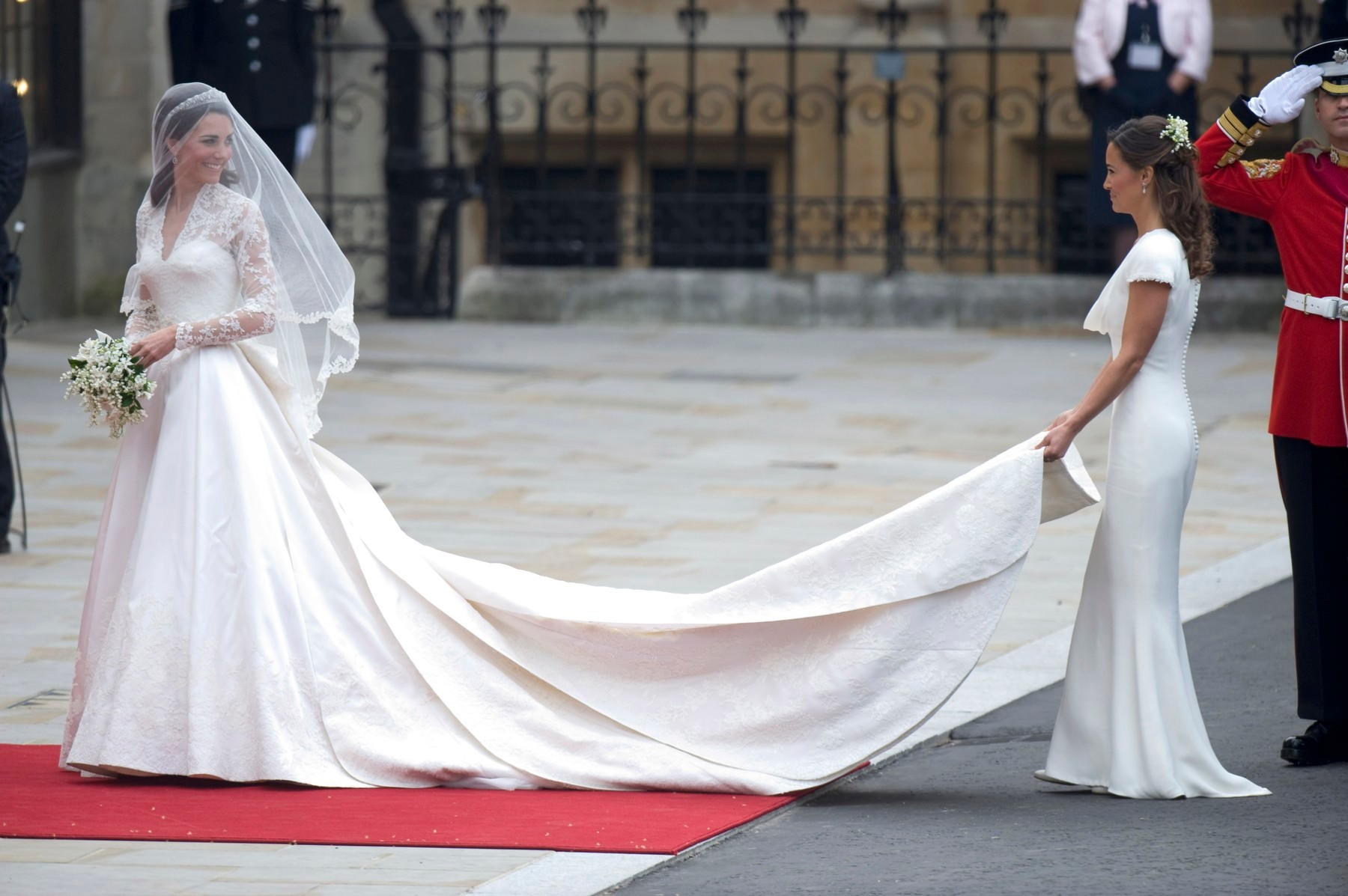 Kate so sestrou Pippou.