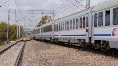 Pasażer PKP zarażony koronawirusem. Sanepid szuka podróżnych