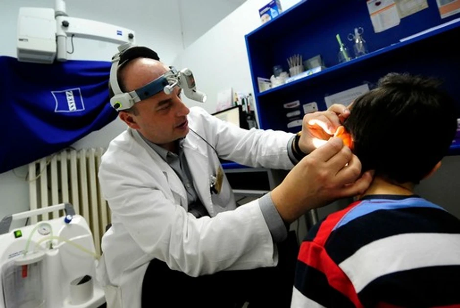 "Lekari treba da leče decu, a ne roditelji"