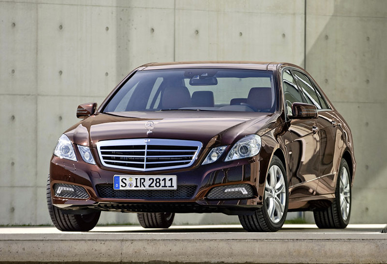 IAA Frankfurt 2009: Mercedes-Benz E - kombi nadjedzie jesienią, sedan kupiło 40 tys. osób