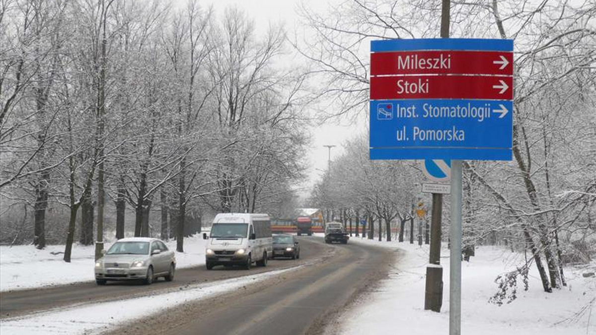 Mieszkańcy osiedli leżących wzdłuż proponowanej przez Zarząd Dróg i Transportu Trasy konstytucyjnej żądają ponownych konsultacji. Twierdzą, że poprzednie były fikcją.