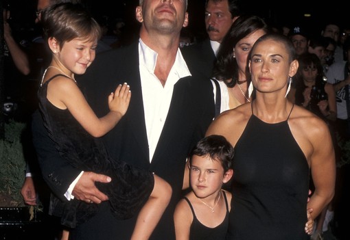 8 csodaszép fotó a Bruce Willis és Demi Moore párosról, ami tökéletesen bizonyítja, hogy a szeretetnek nincsenek határai