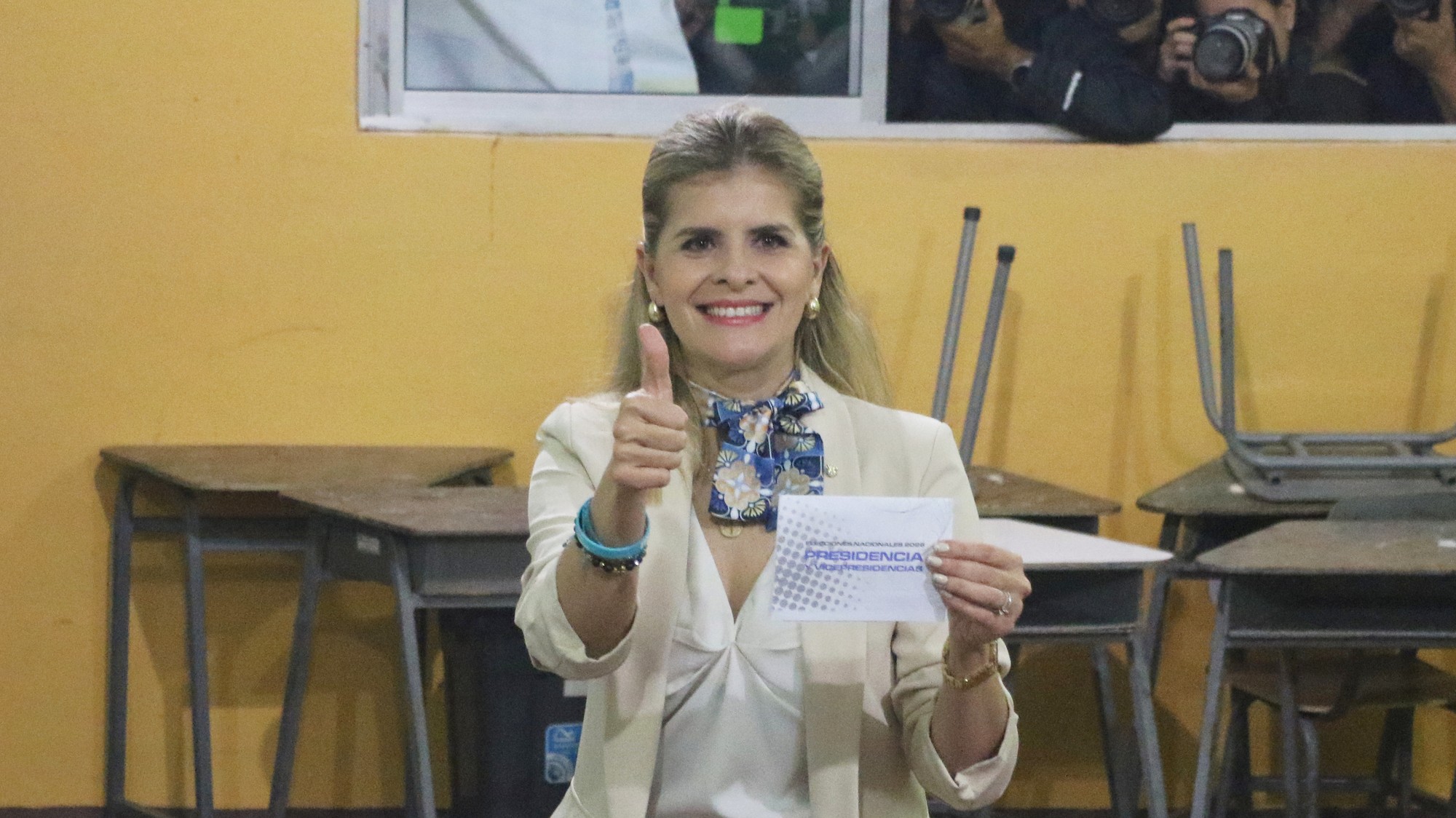Pravicová prezidentská kandidátka Laura Fernándezová sa pripravuje hlasovať v kostarických prezidentských voľbách 1. februára 2026 v Cartagu.