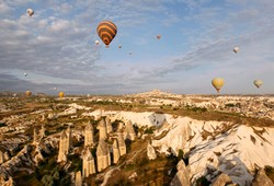 Księżycowe krajobrazy w tureckiej Kapadocji