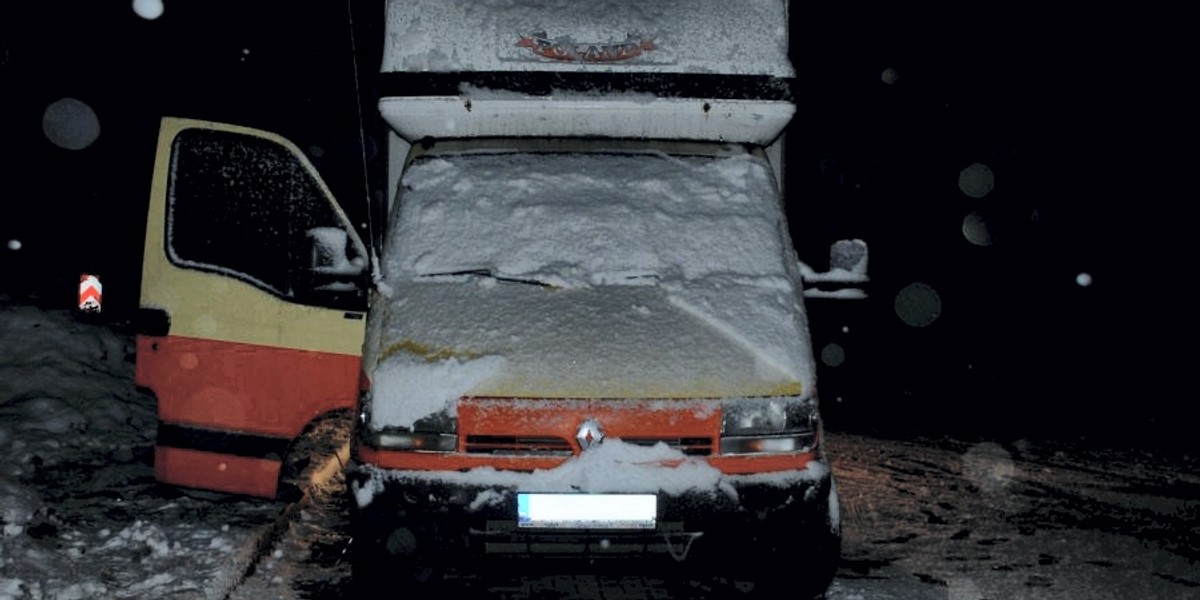 Zwłoki w samochodzie na przydrożnym parkingu