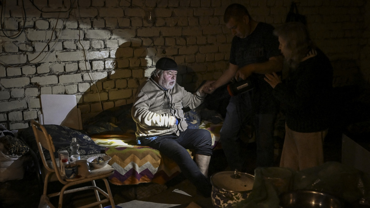 Wojska ukraińskie w Siewierodoniecku w obwodzie ługańskim są w "trudnej sytuacji obronnej", a na obrzeżach miasta trwają walki – poinformował szef administracji Siewierodoniecka Ołeksandr Striuk w CNN.