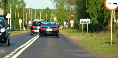 Przepisy są dla biednych! Prezydent jedzie na majówkę - 140 km/h po podwójnej ciągłej!