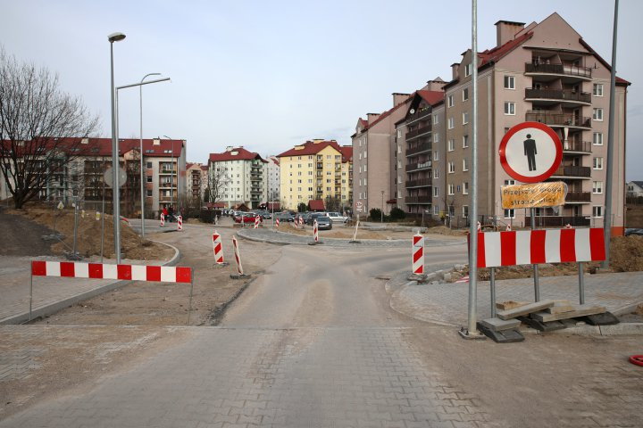 Wstrzymane prace przy rondzie na ul. Bartąskiej w Olsztynie