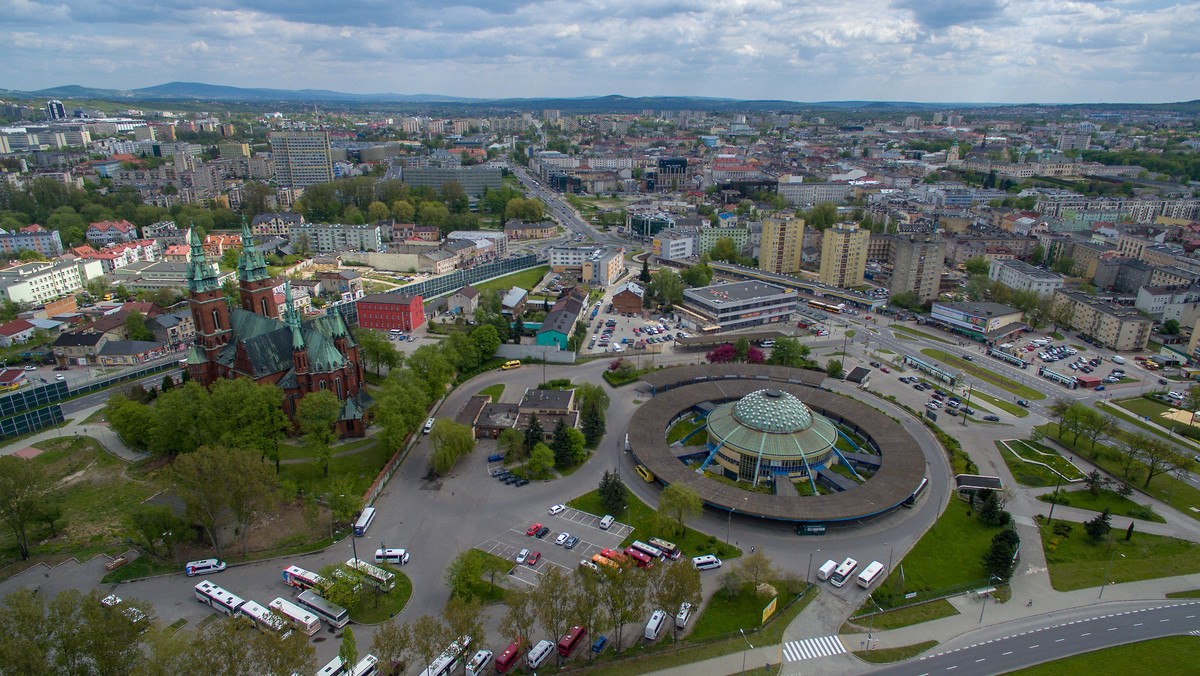 Kielce. Plac zamiast ronda? Kolejny pomysł na upamiętnienie idei Praw Kobiet 