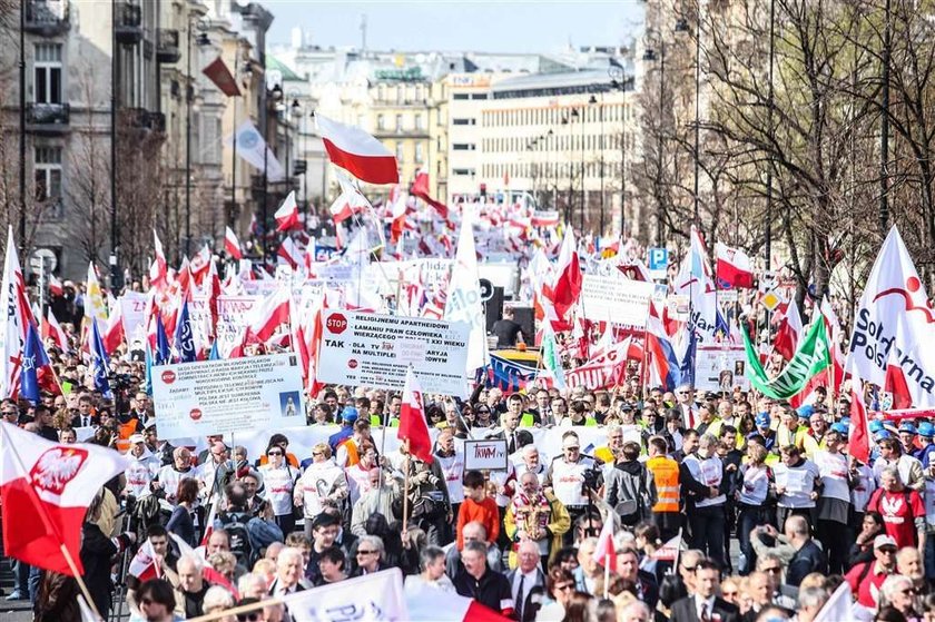 Ile osób tak naprawę ogląda telewizję Trwam?