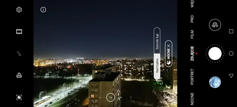 Ciemno tu i widać nieco panoramy miasta, a zatem SI smartfonu zasugeruje nam automatycznie skorzystanie z modułu superszerokokątnego i użycie trybu zdjęć nocnych